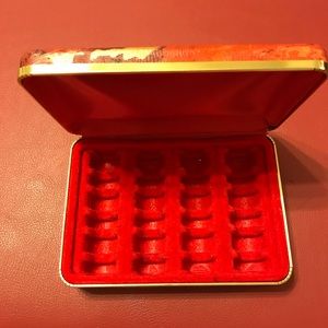 Jewelry holder